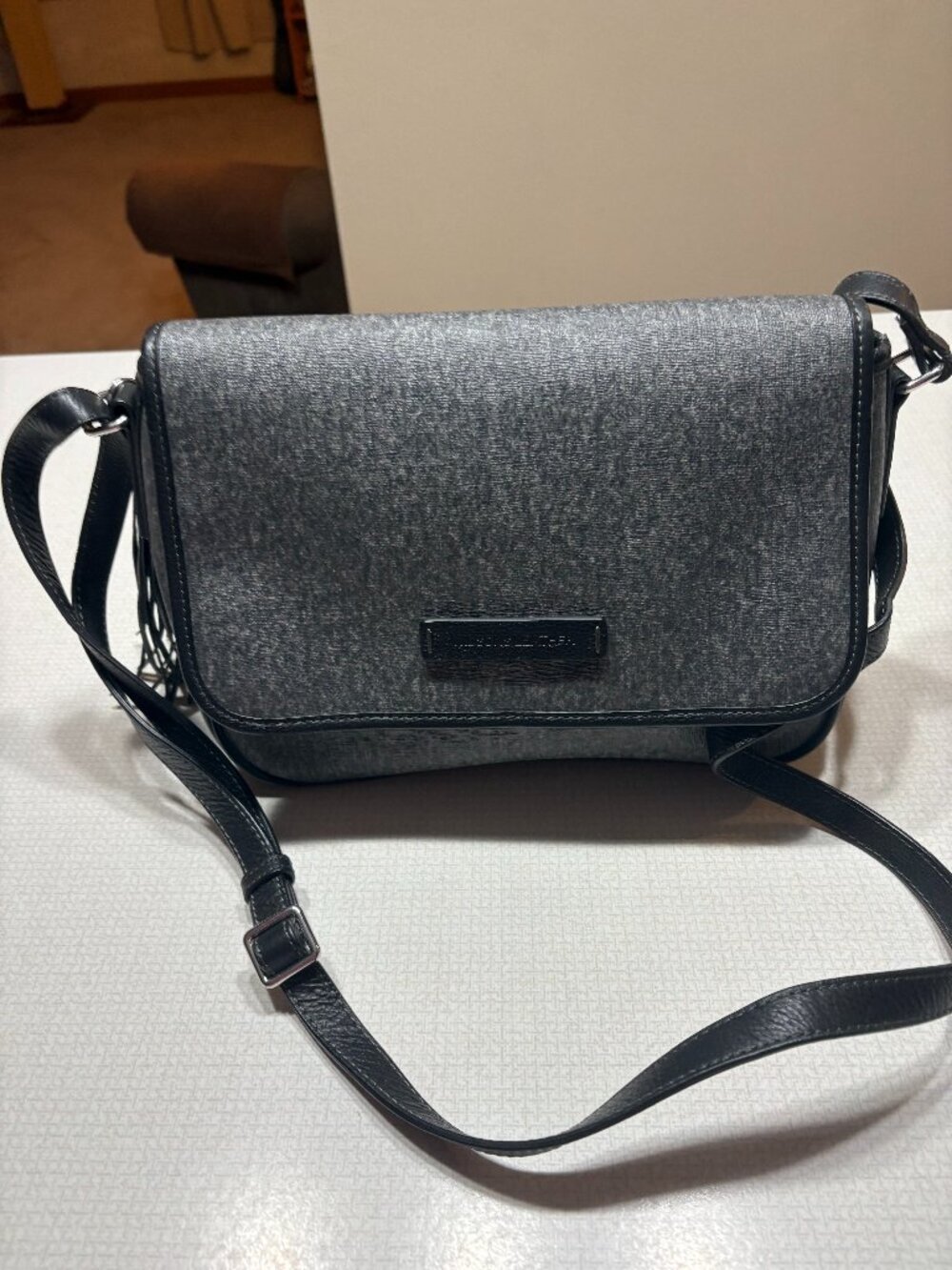 Like New Wilsons Leather Crossbody/Shoulder in Grey Tweed Look with black trim